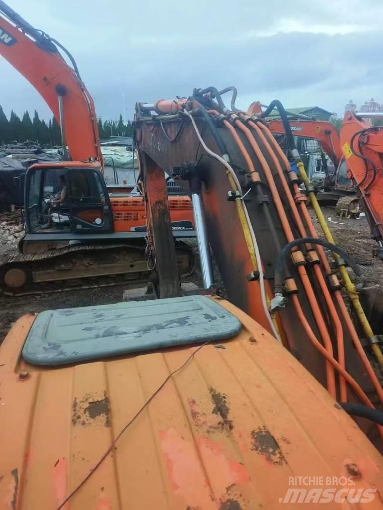Doosan DX 260LC Верижен екскаватор