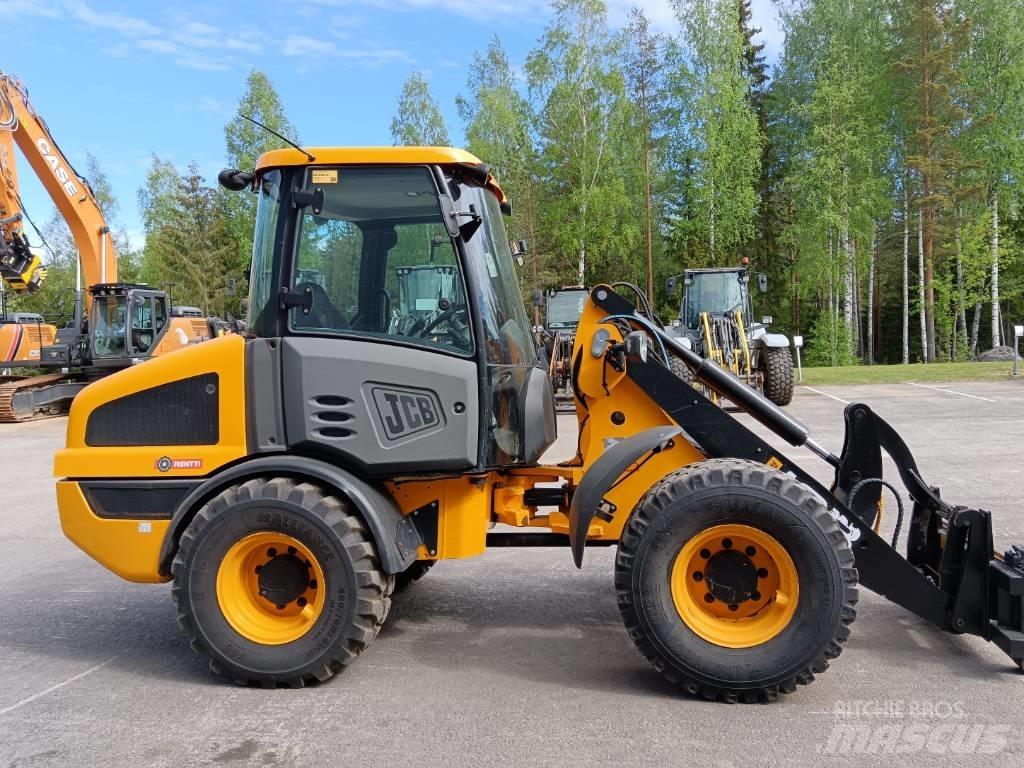 JCB 406 Колесни товарачи