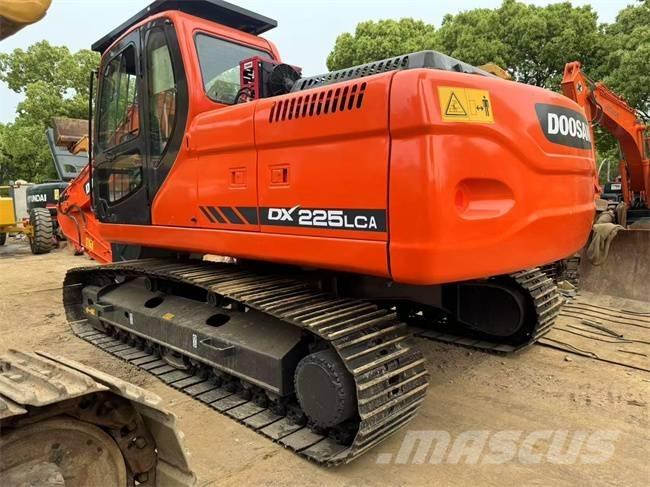 Doosan DX 225 LCA Верижен екскаватор