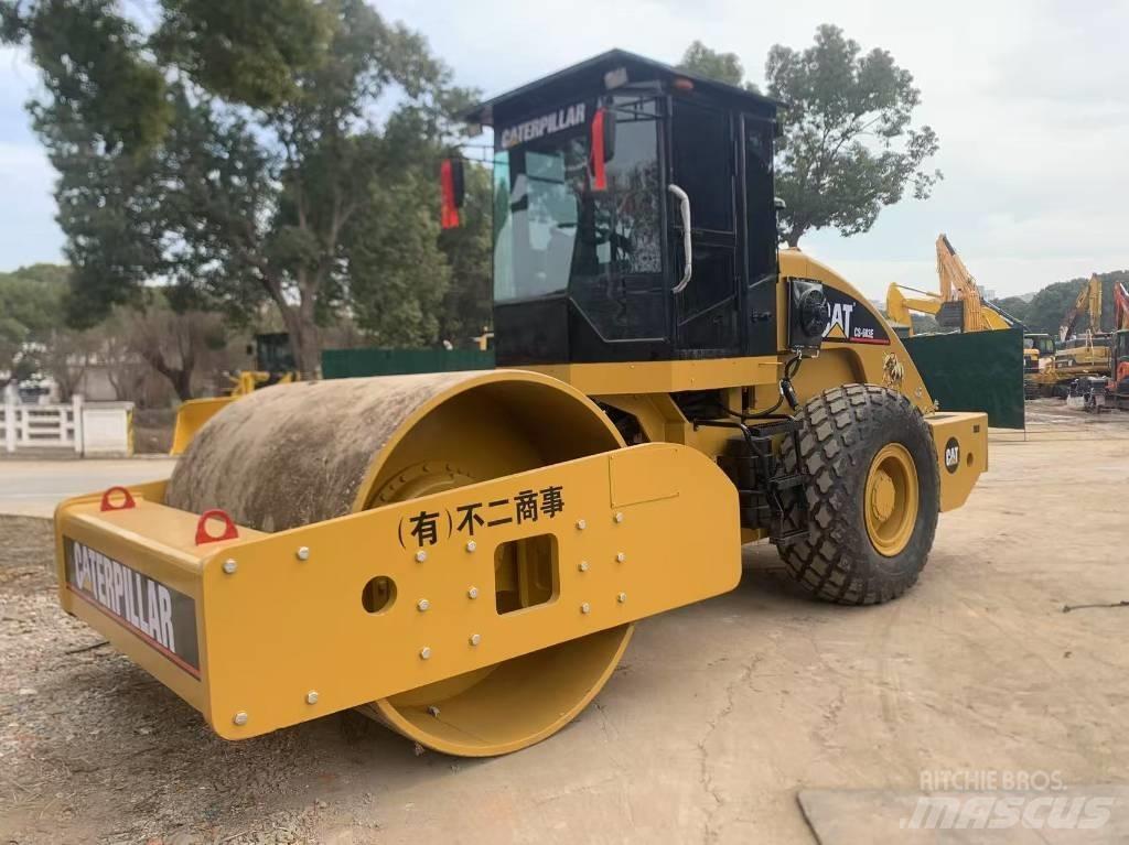 CAT CS 683 E Еднобарабанни ролки
