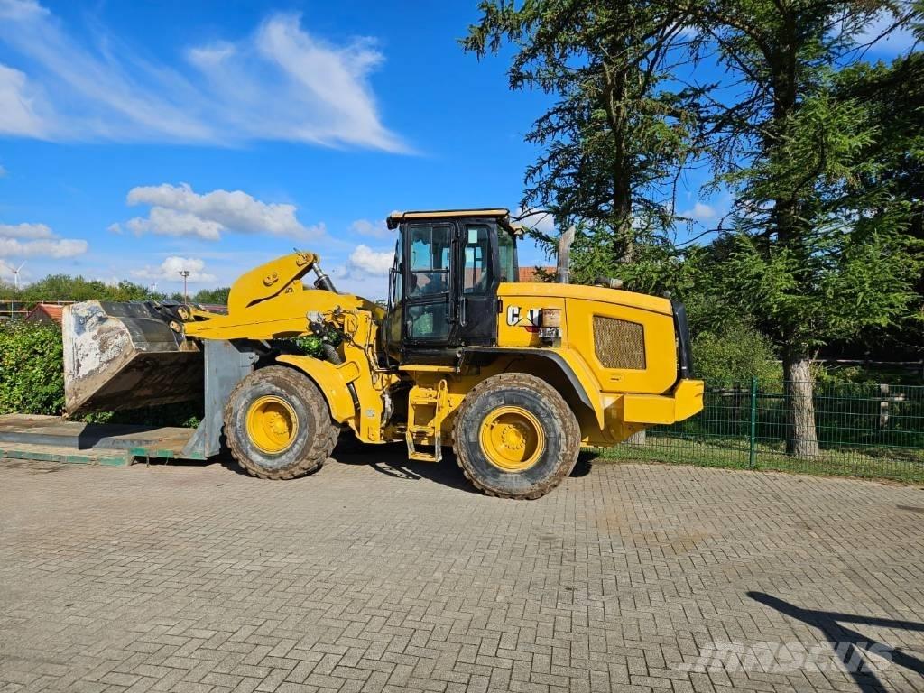 CAT 930 M Колесни товарачи