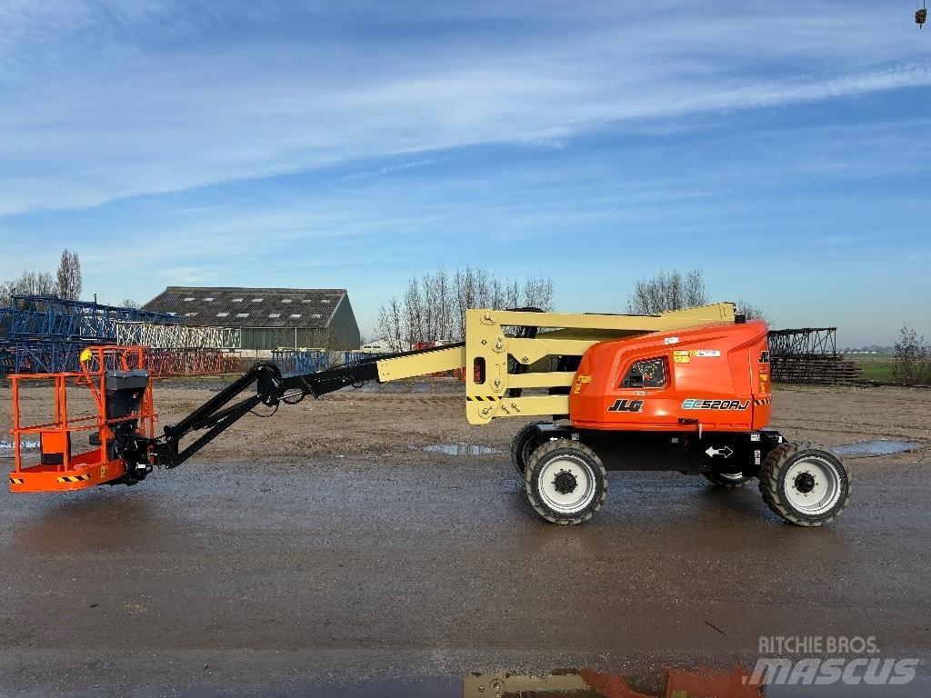 JLG EC 520 AJ Съчленени стрелови подемници