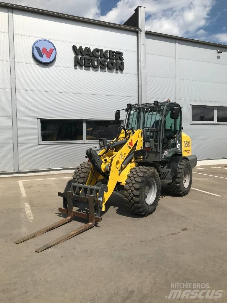 Wacker Neuson WL70 Челни товарачи и багери