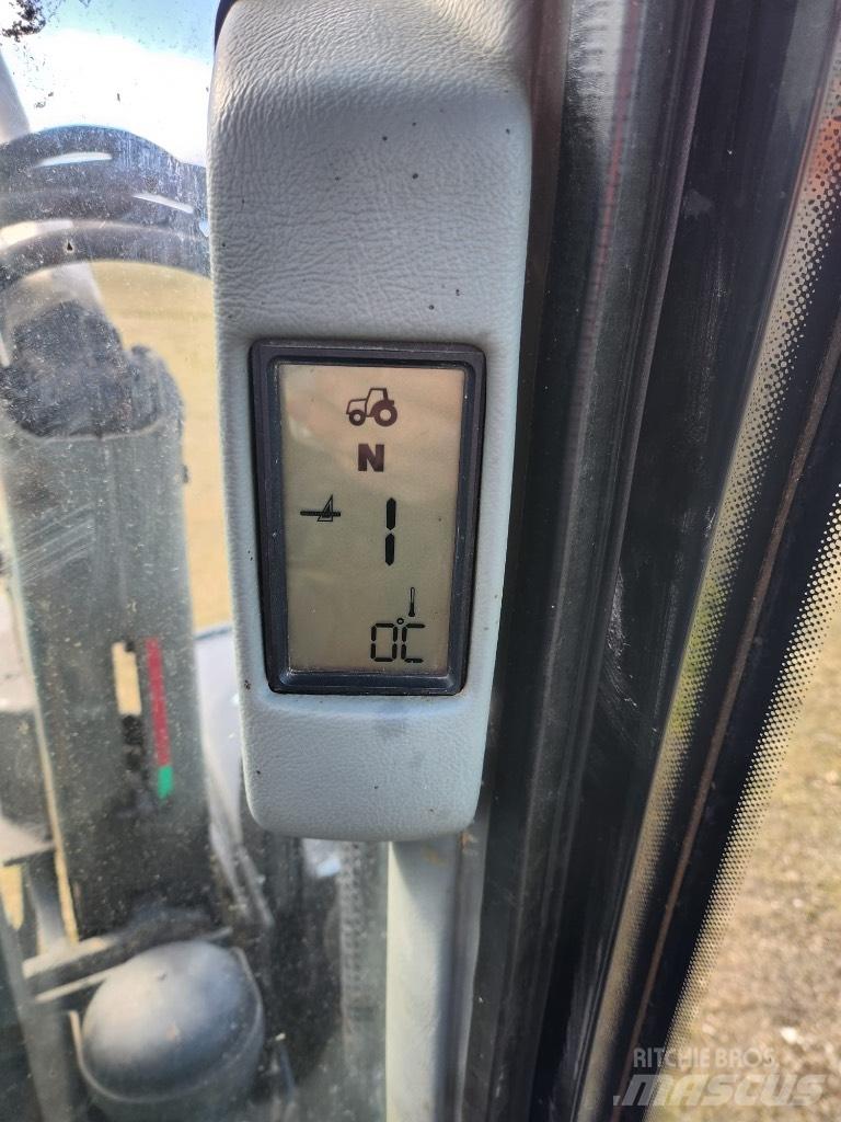 Valtra 6250 Трактори