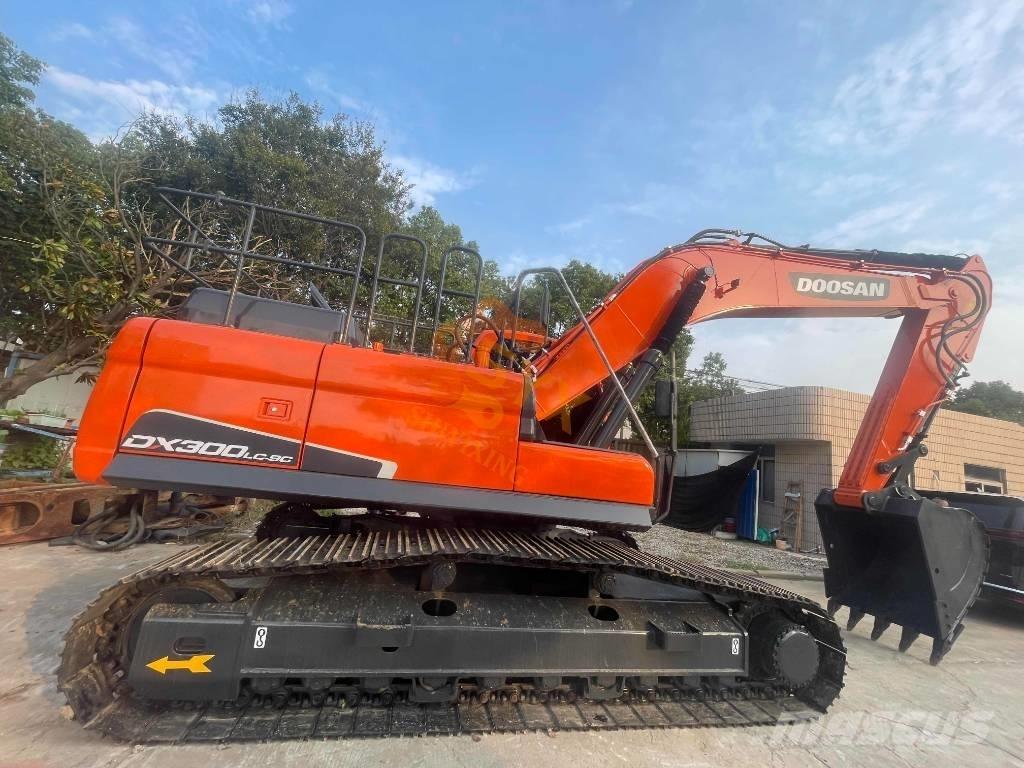 Doosan DX 300LCA Верижен екскаватор