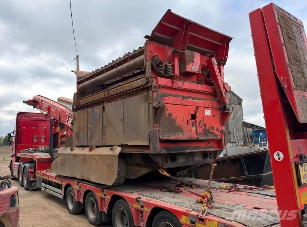 Terex Finlay 595 Мобилни скрийнери
