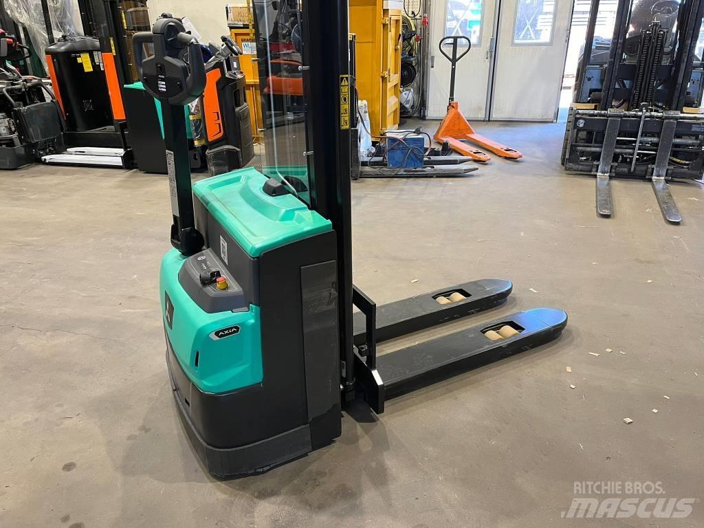 Mitsubishi SBP12N3 Колички високоповдигачи с теглич