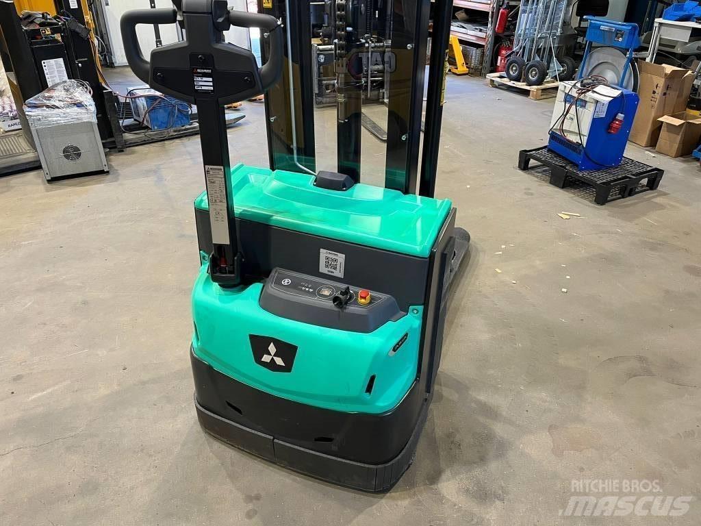Mitsubishi SBP12N3 Колички високоповдигачи с теглич
