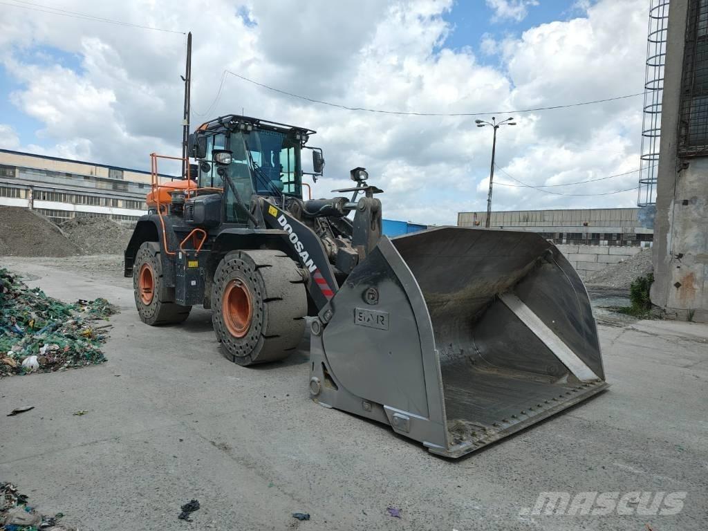 Doosan DL 320-7 Колесни товарачи