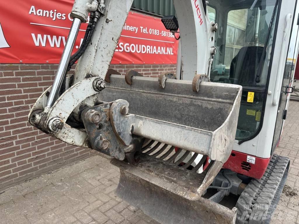 Takeuchi TB216 Мини екскаватори < 7 т