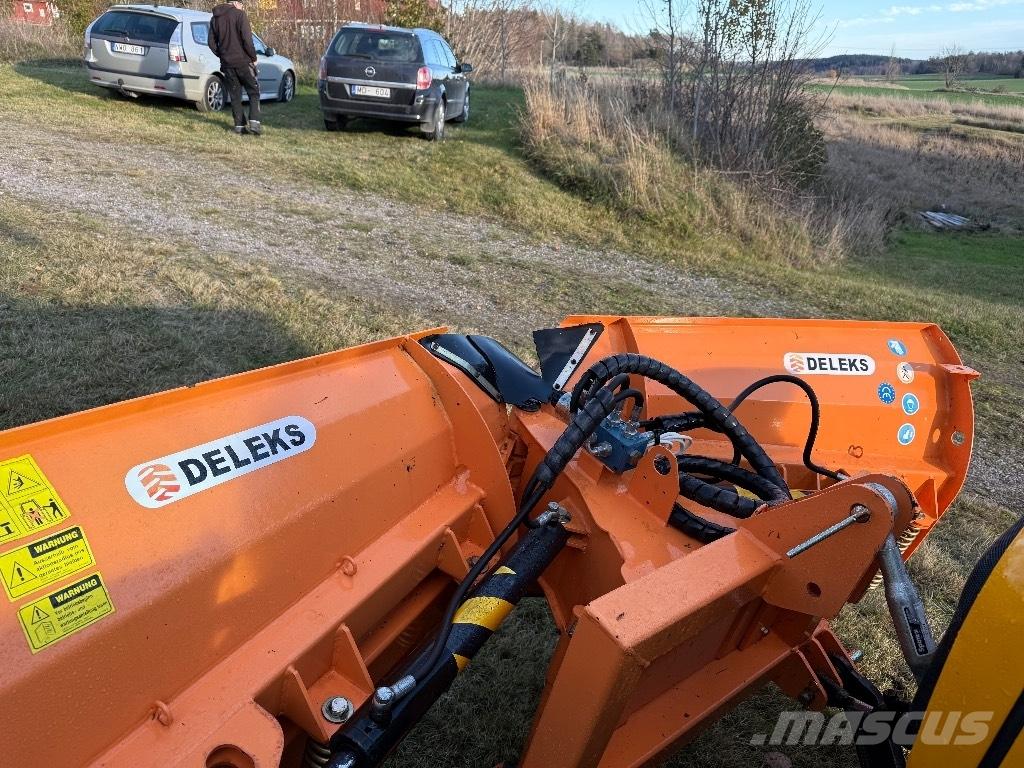 Massey Ferguson 4225 Трактори