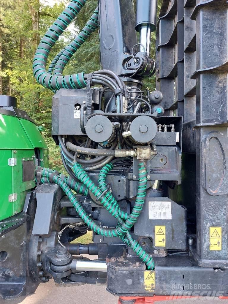 John Deere 1110G Форуардери