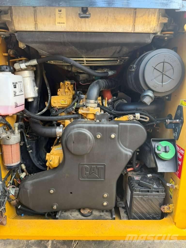 CAT 299 D XHP Мини товарачи
