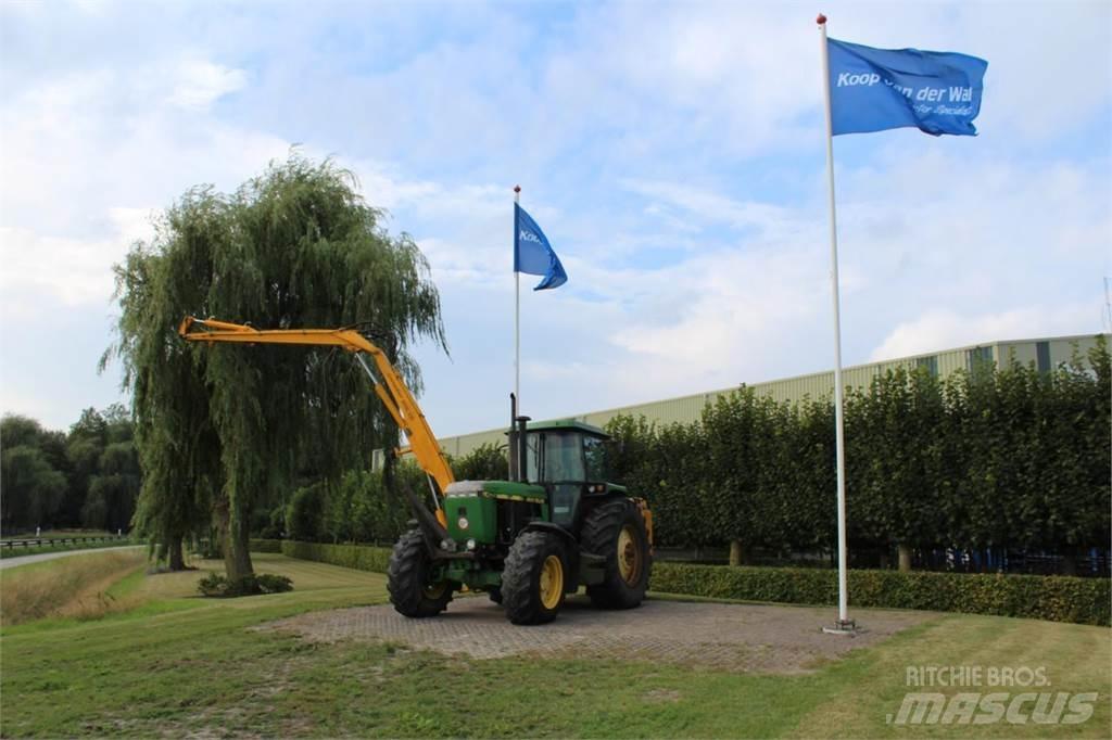 John Deere 4055 Трактори