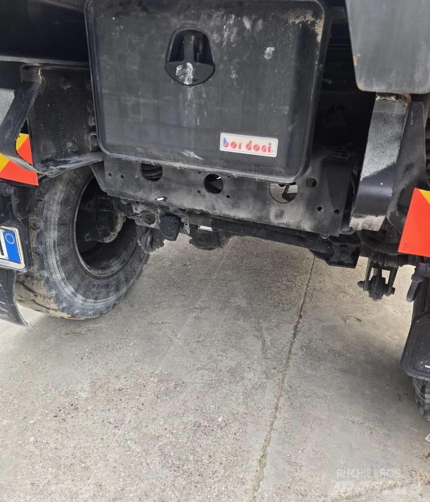 Unimog U20 Микробуси самосвали
