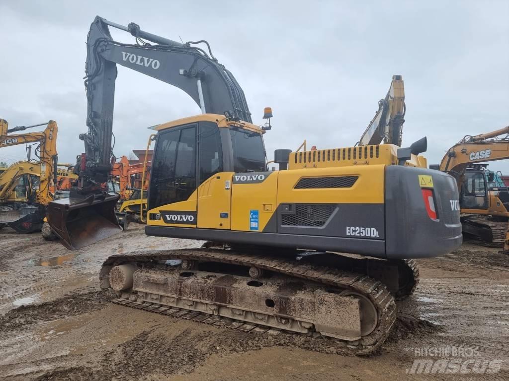 Volvo EC 250 D L Верижен екскаватор