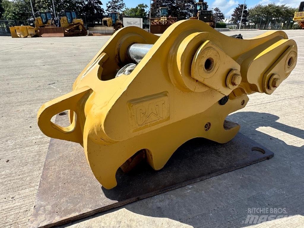 CAT 320 Бързи съединители