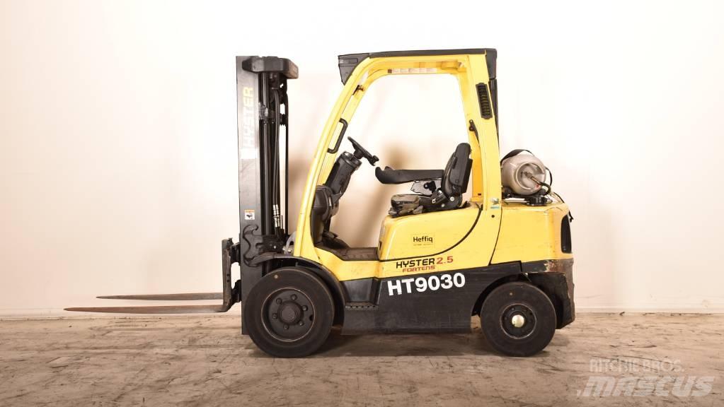 Hyster H 2.5 FT LPG Камиони с АГУ