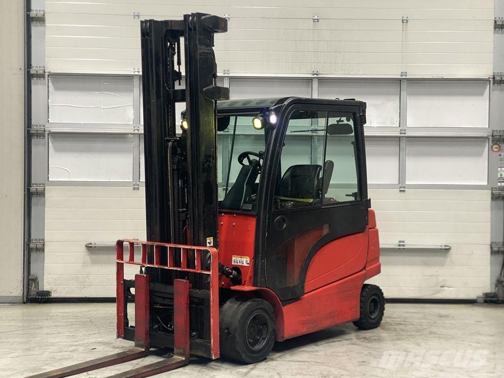 Hyster J3.0XN Електрически вилични кари-повдигачи