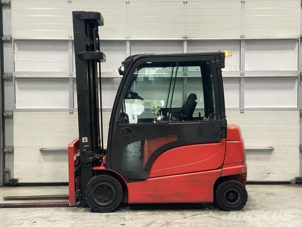 Hyster J3.0XN Електрически вилични кари-повдигачи