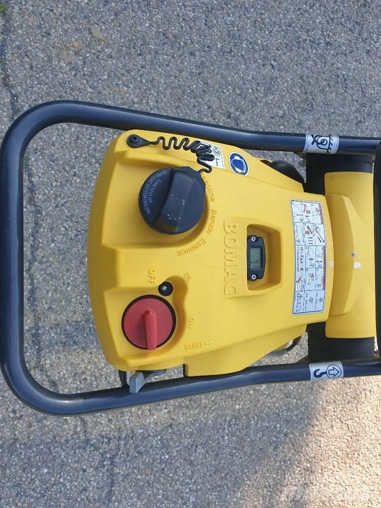 Bomag BT 65 Уплътнители за плочи

