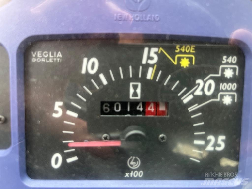New Holland TN 55 D Трактори
