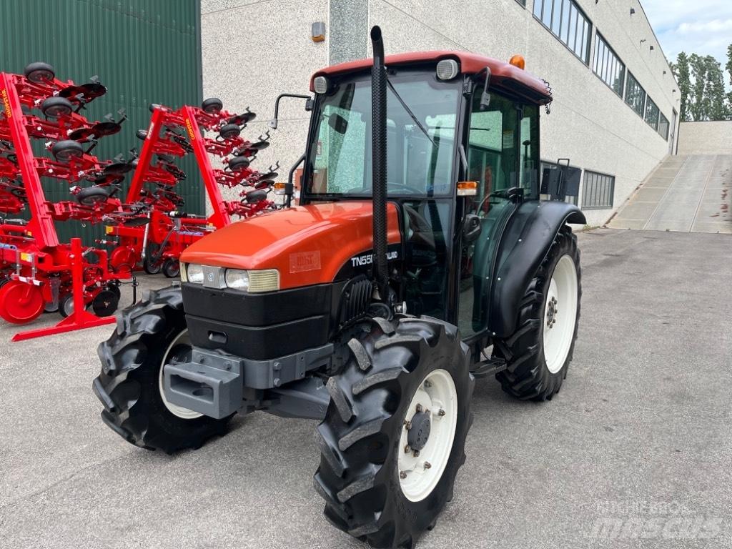 New Holland TN 55 D Трактори