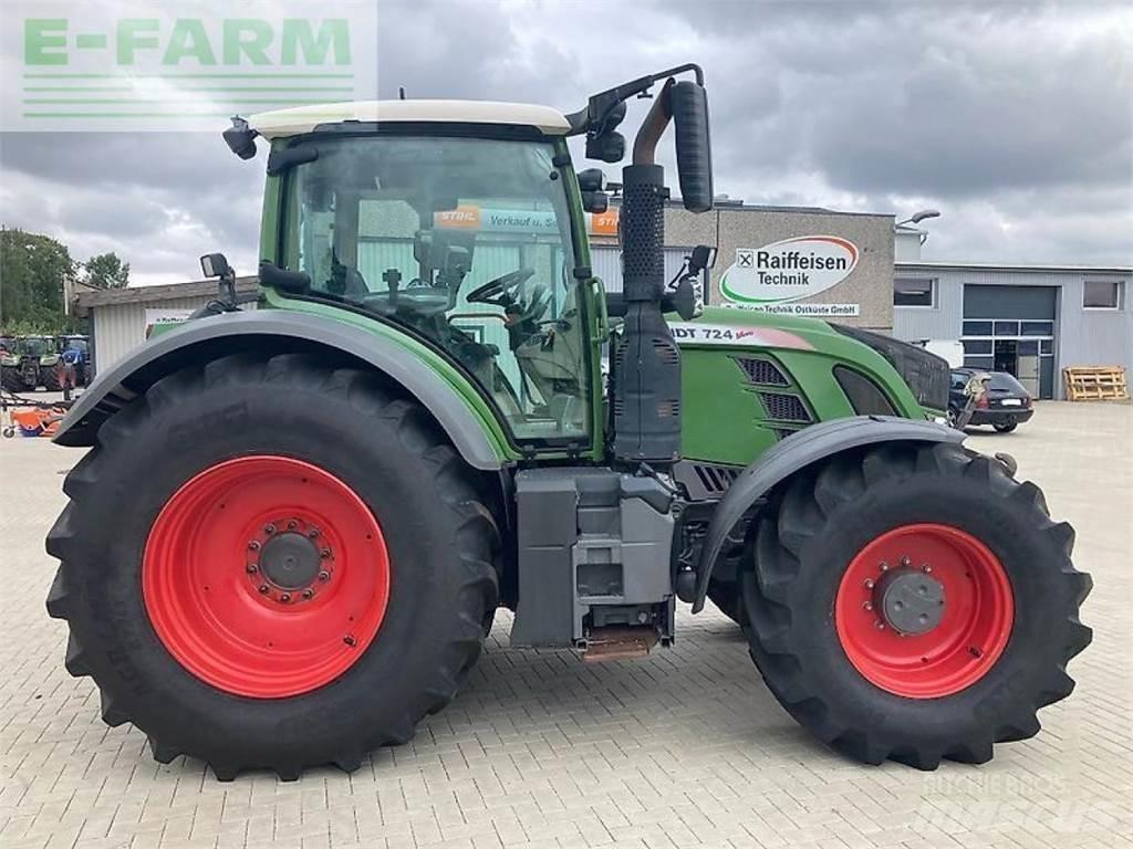 Fendt 724 vario s4 Трактори
