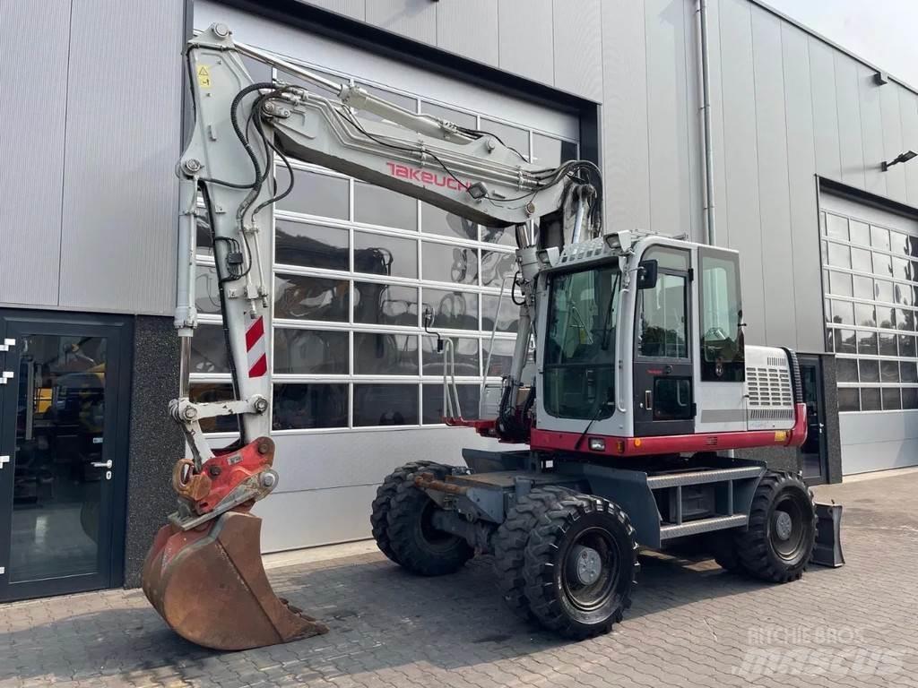 Takeuchi TB1160W Колесни екскаватори
