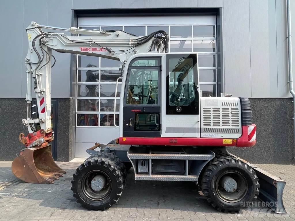 Takeuchi TB1160W Колесни екскаватори