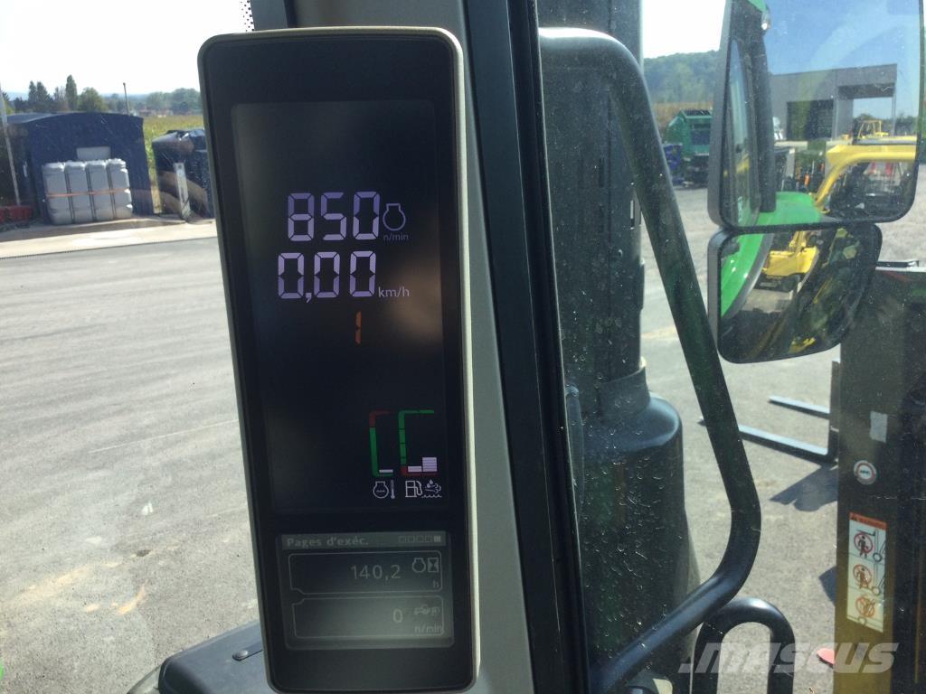 John Deere 6100M Трактори