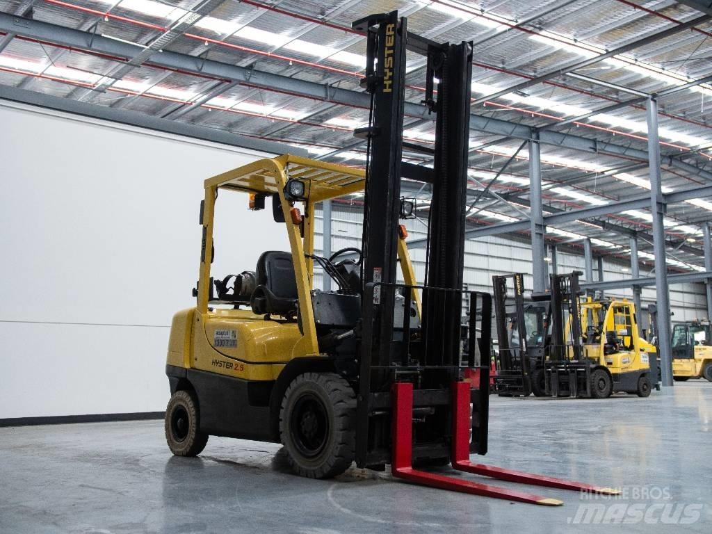 Hyster H2.5XT Камиони с АГУ