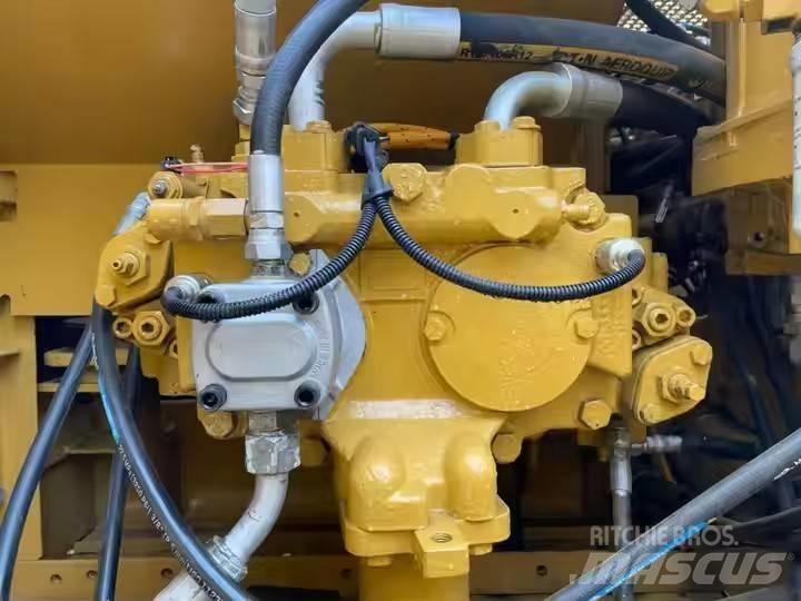 CAT CAT320C Верижен екскаватор