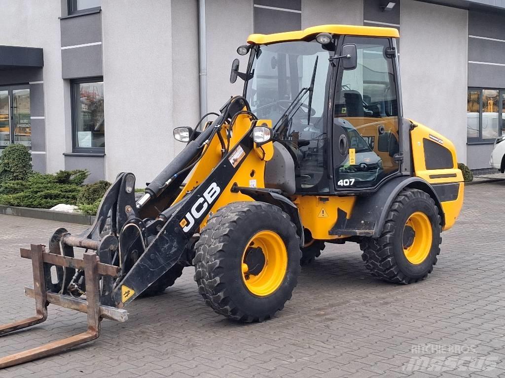 JCB 407 Колесни товарачи