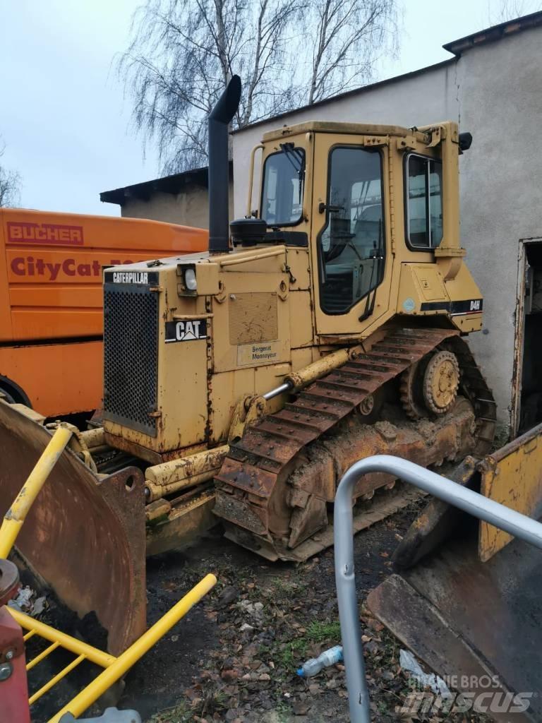 CAT D 4 H Верижни булдозери
