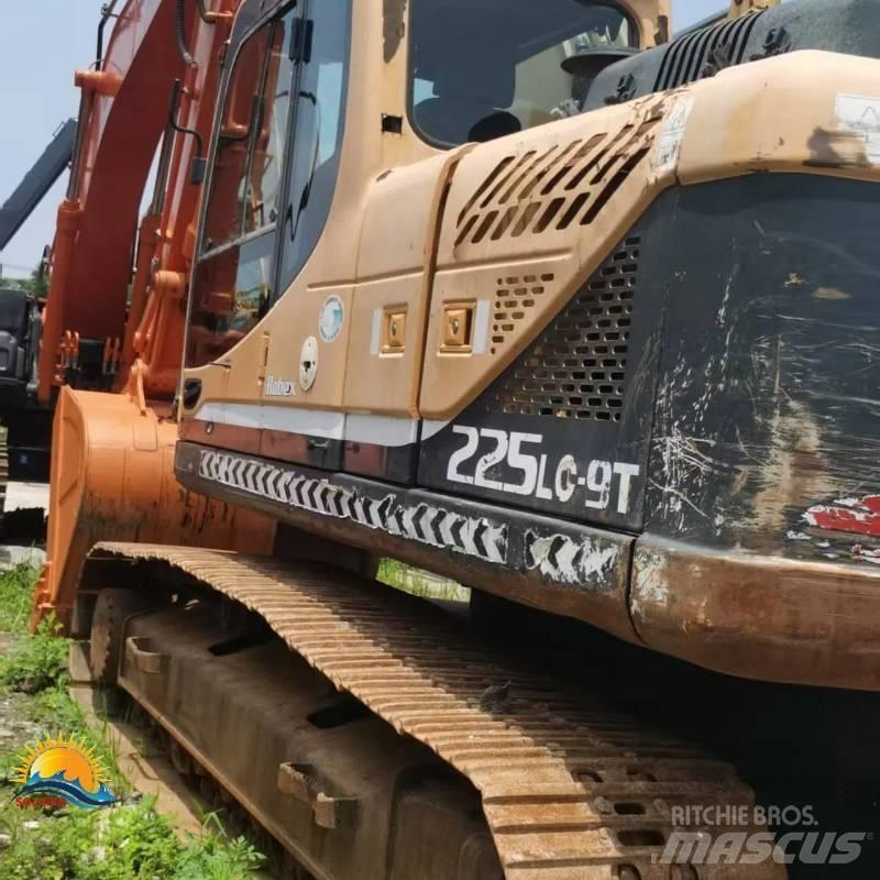 Hyundai 225lc-9t Средни екскаватори 7т - 12т
