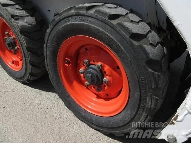 Bobcat 553 Мини товарачи
