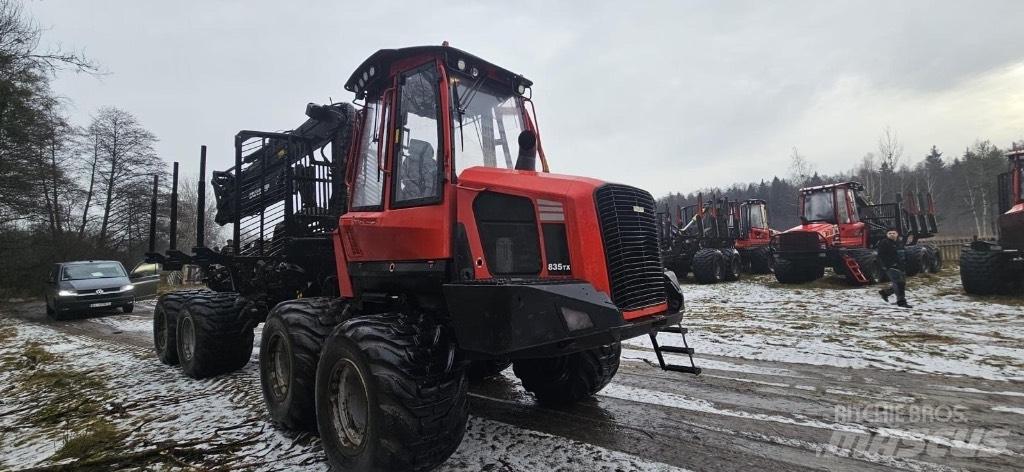 Komatsu 835 Форуардери