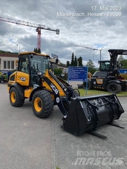 JCB 409 Колесни товарачи