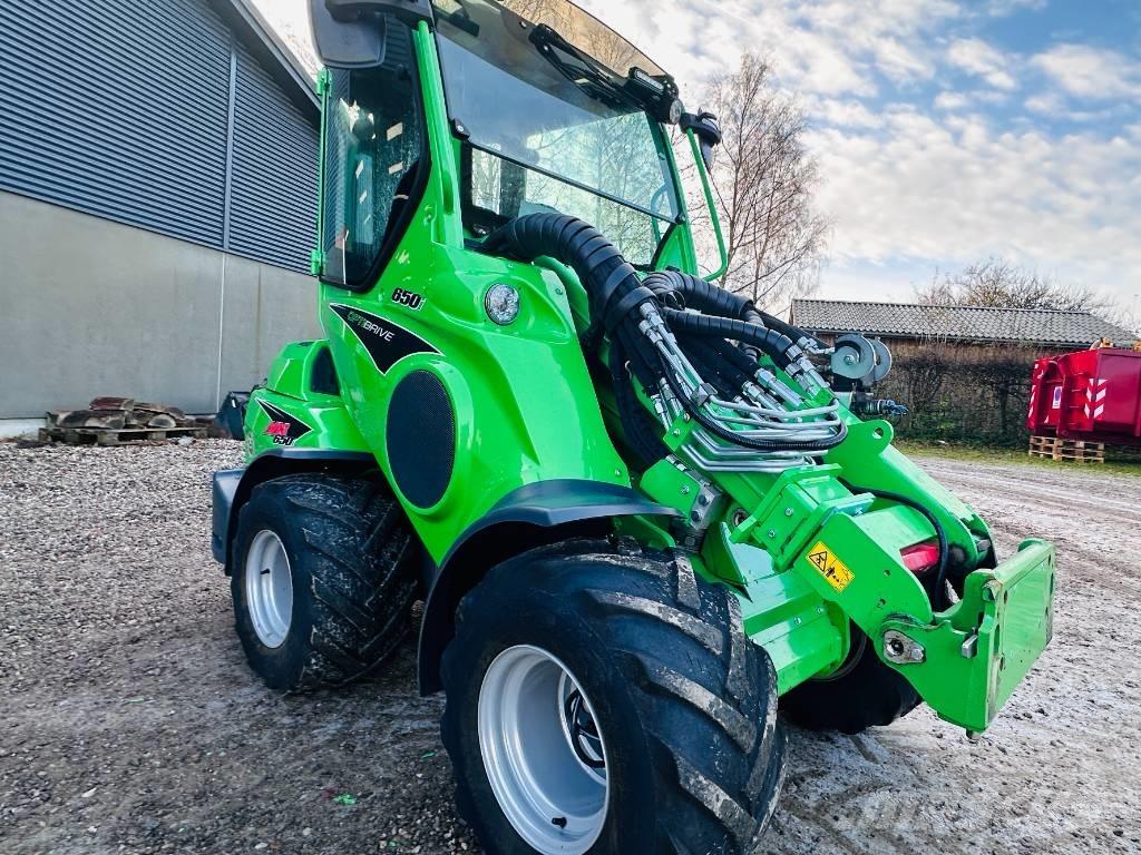 Avant 650 i Многофункционални товарачи