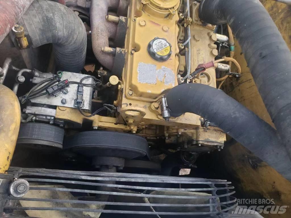 CAT 320 D Верижен екскаватор