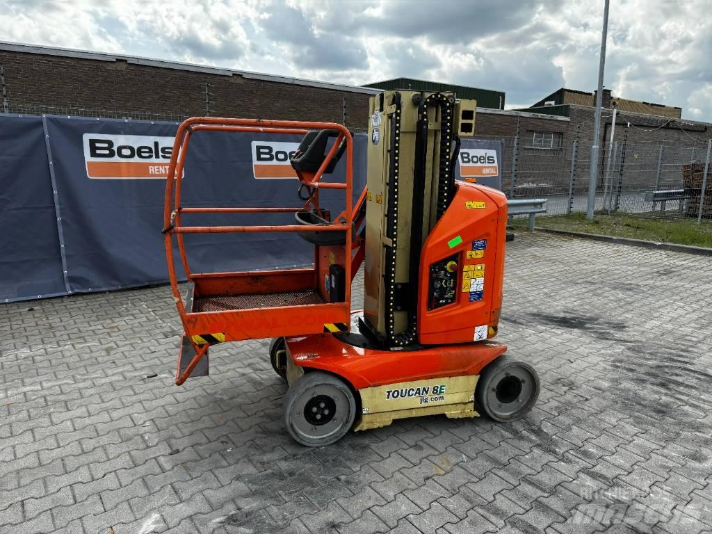JLG T08E Вертикални мачтови повдигачи
