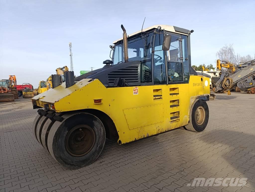 Bomag BW 24 R Пневматични гумени  ролки
