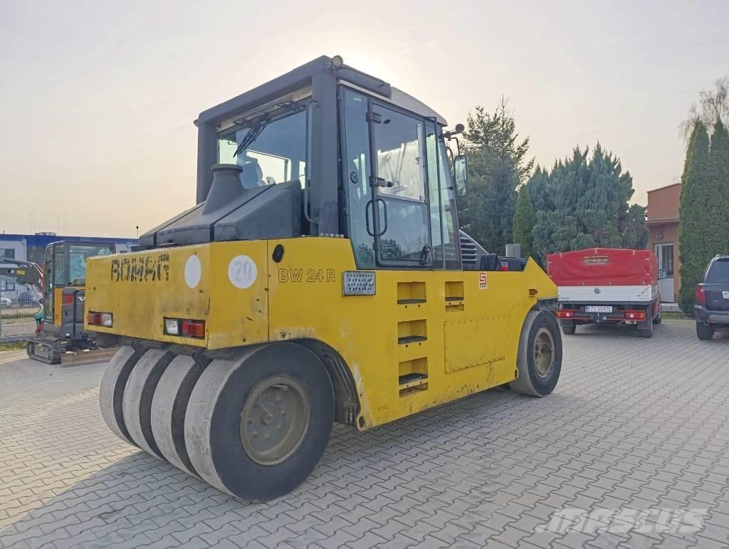 Bomag BW 24 R Пневматични гумени  ролки
