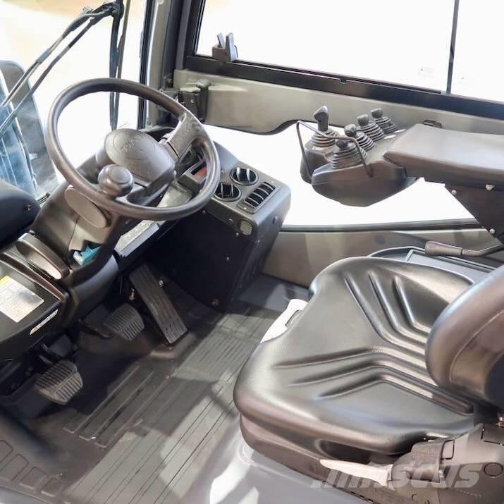 Toyota 02-8FDF30 Дизелови камиони