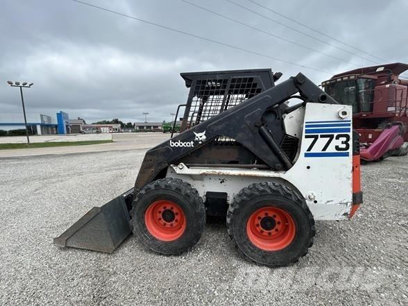 Bobcat 773 Мини товарачи
