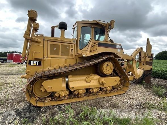 CAT D8N Верижни булдозери
