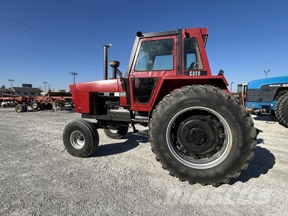 J I Case 1370 Трактори