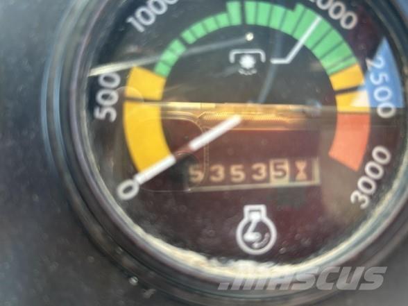 J I Case 1370 Трактори