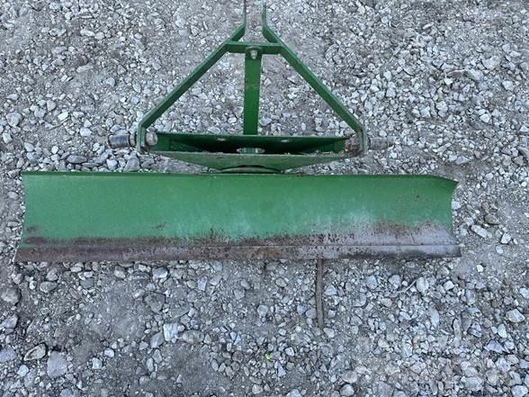 John Deere 60 Остриета
